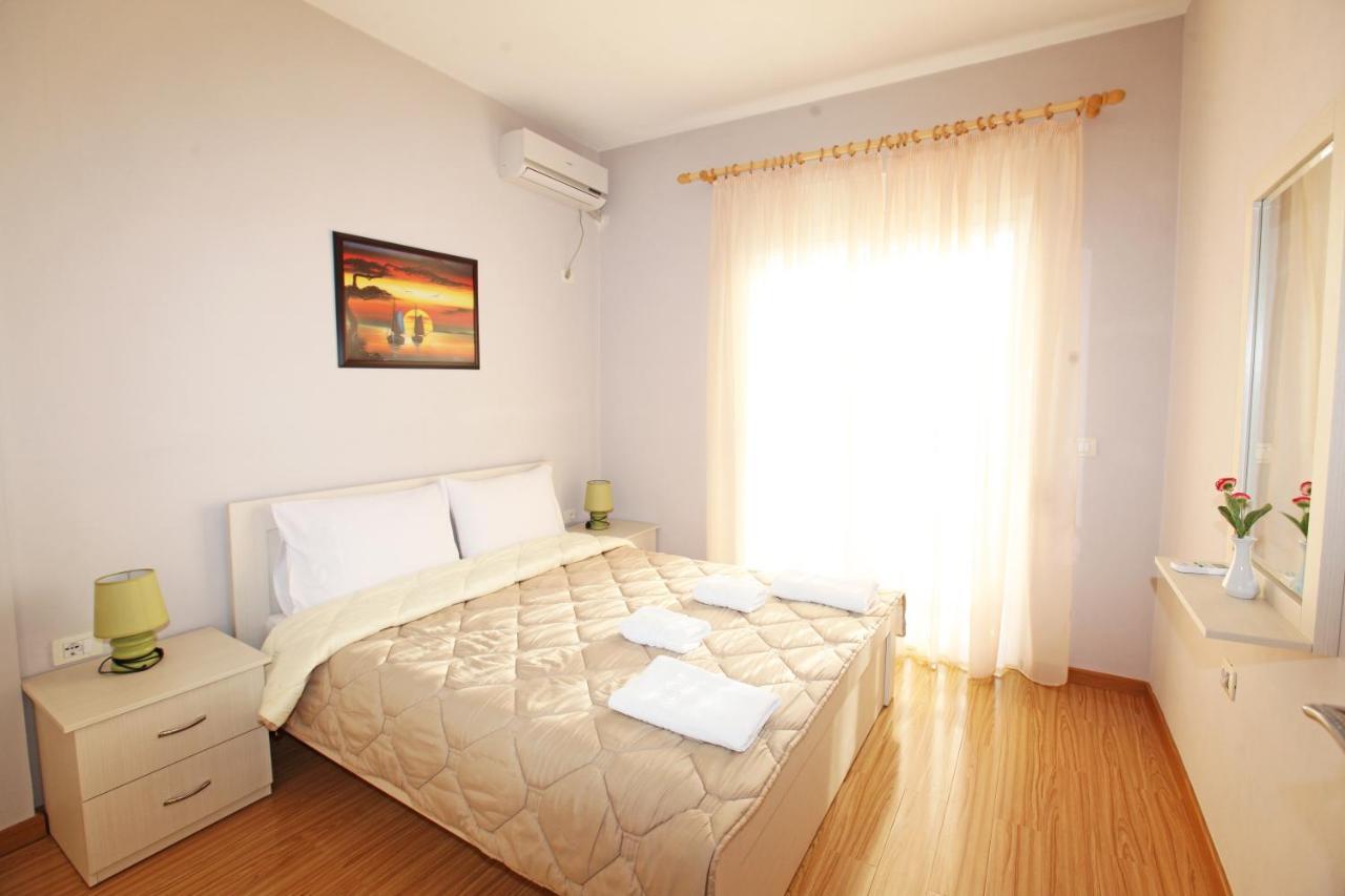 Teo Apartaments Sarande Ngoại thất bức ảnh