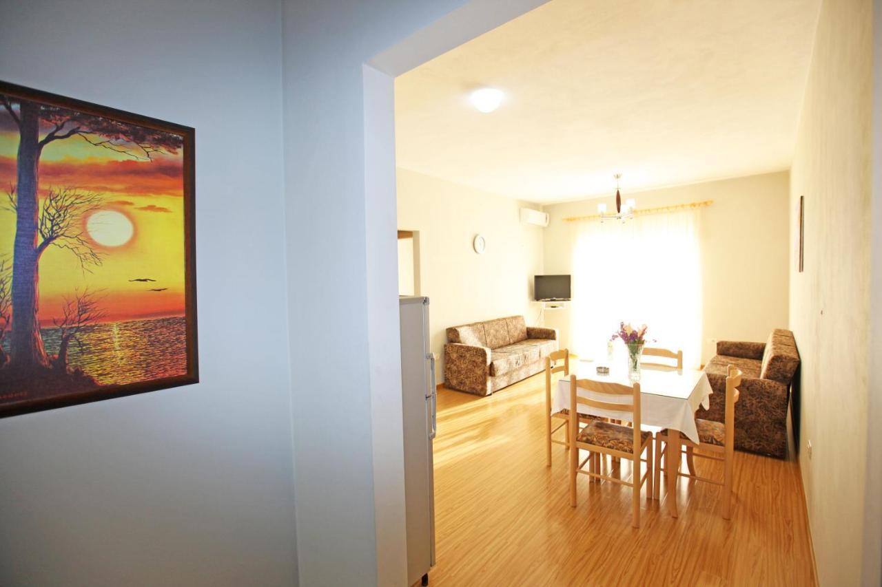 Teo Apartaments Sarande Ngoại thất bức ảnh