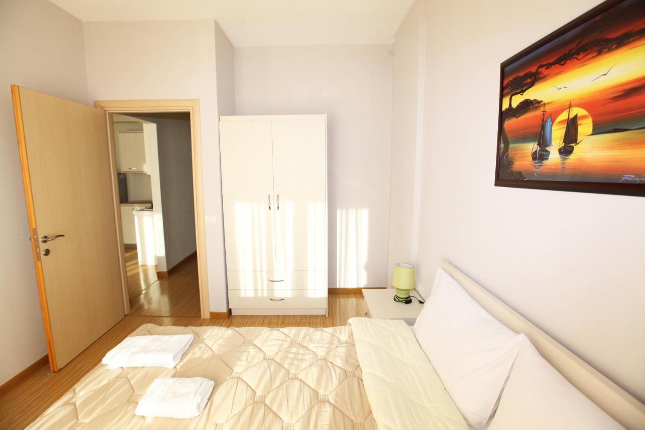 Teo Apartaments Sarande Ngoại thất bức ảnh