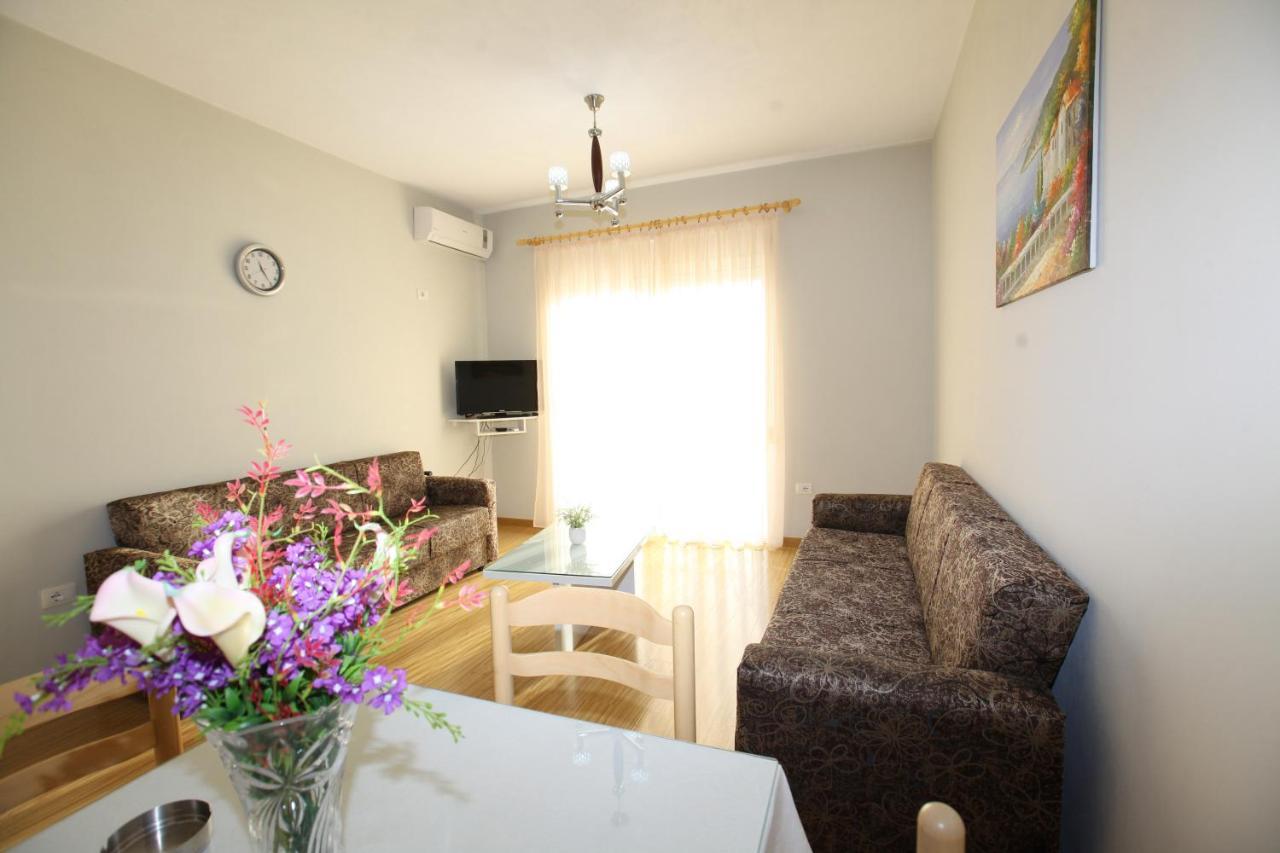 Teo Apartaments Sarande Ngoại thất bức ảnh