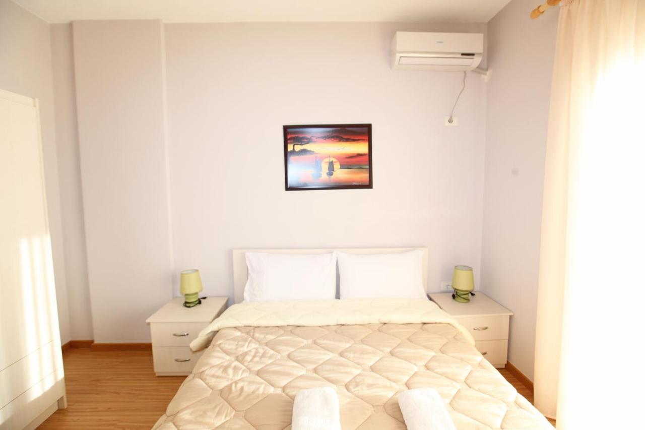 Teo Apartaments Sarande Ngoại thất bức ảnh