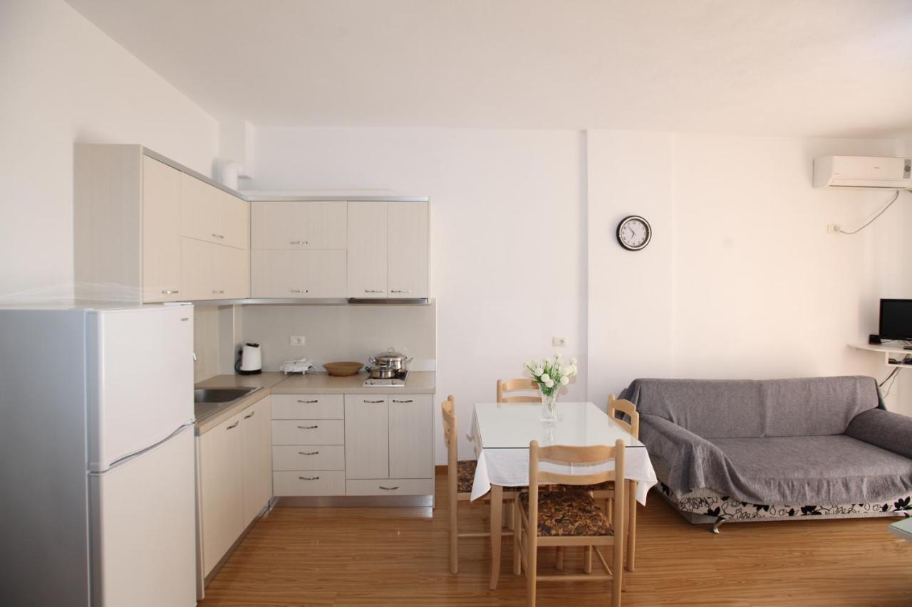Teo Apartaments Sarande Ngoại thất bức ảnh