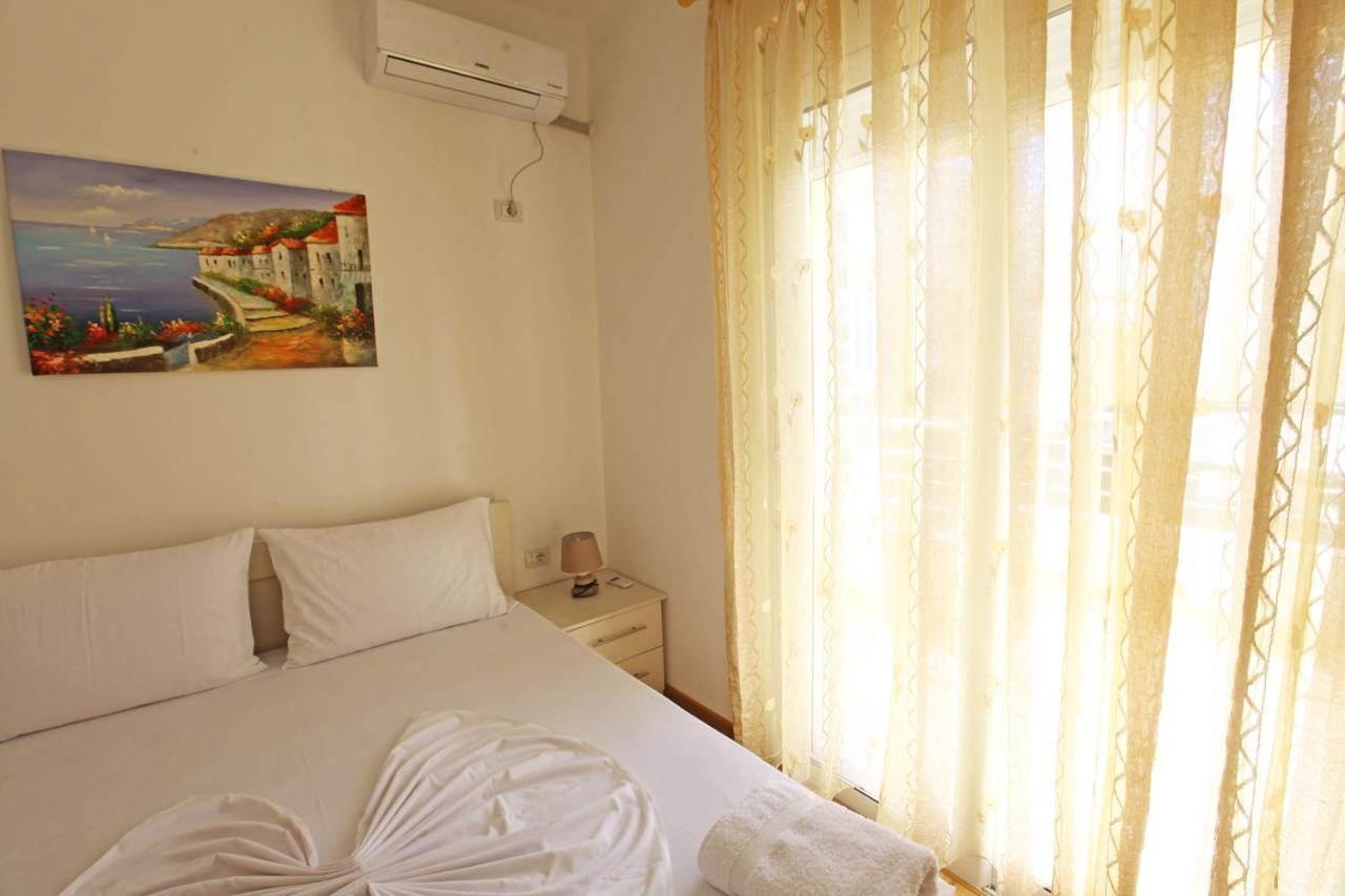 Teo Apartaments Sarande Ngoại thất bức ảnh
